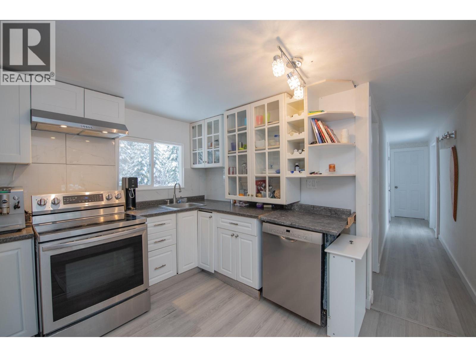 6739 Karjula Road, Falkland