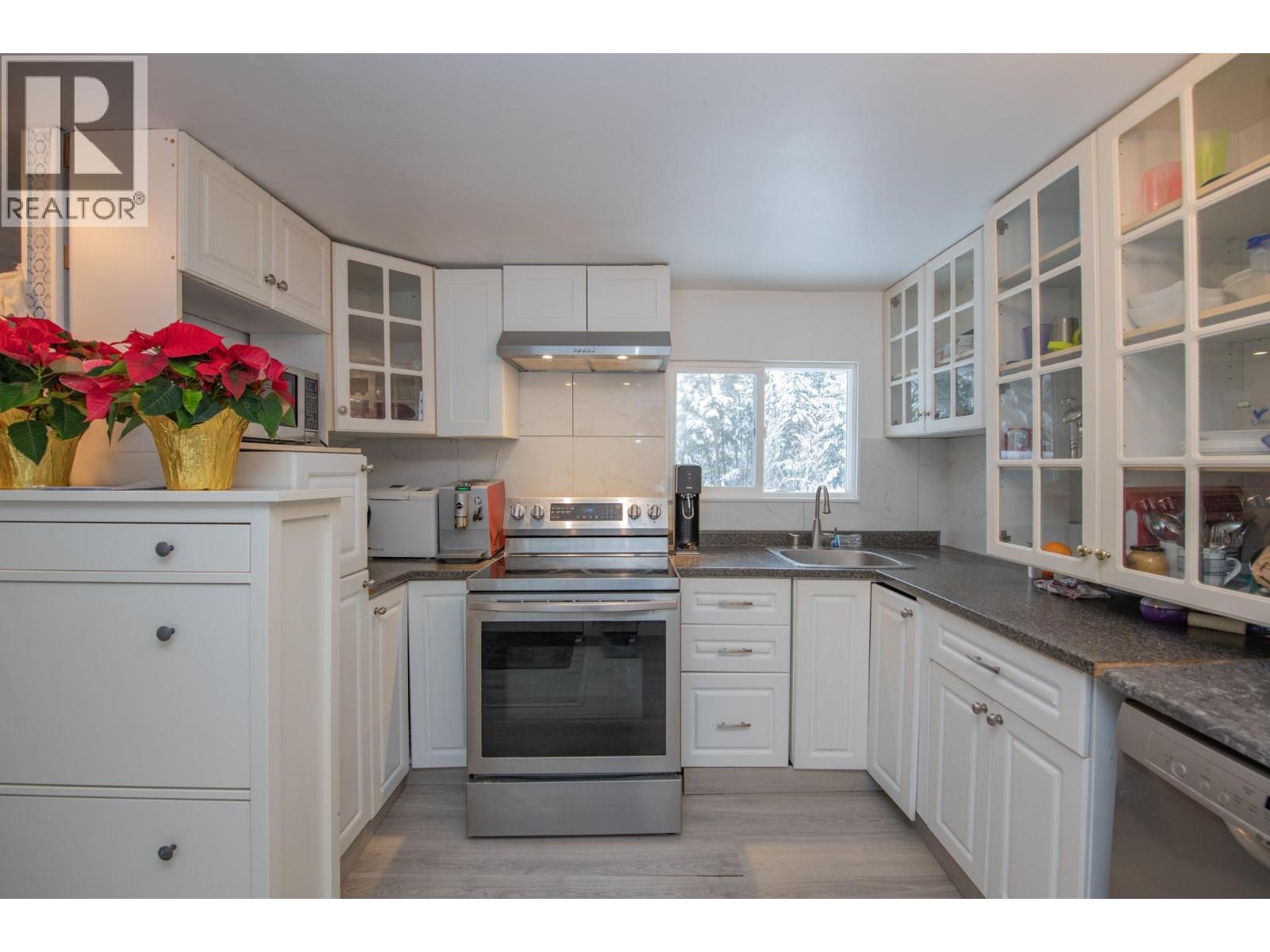 6739 Karjula Road, Falkland