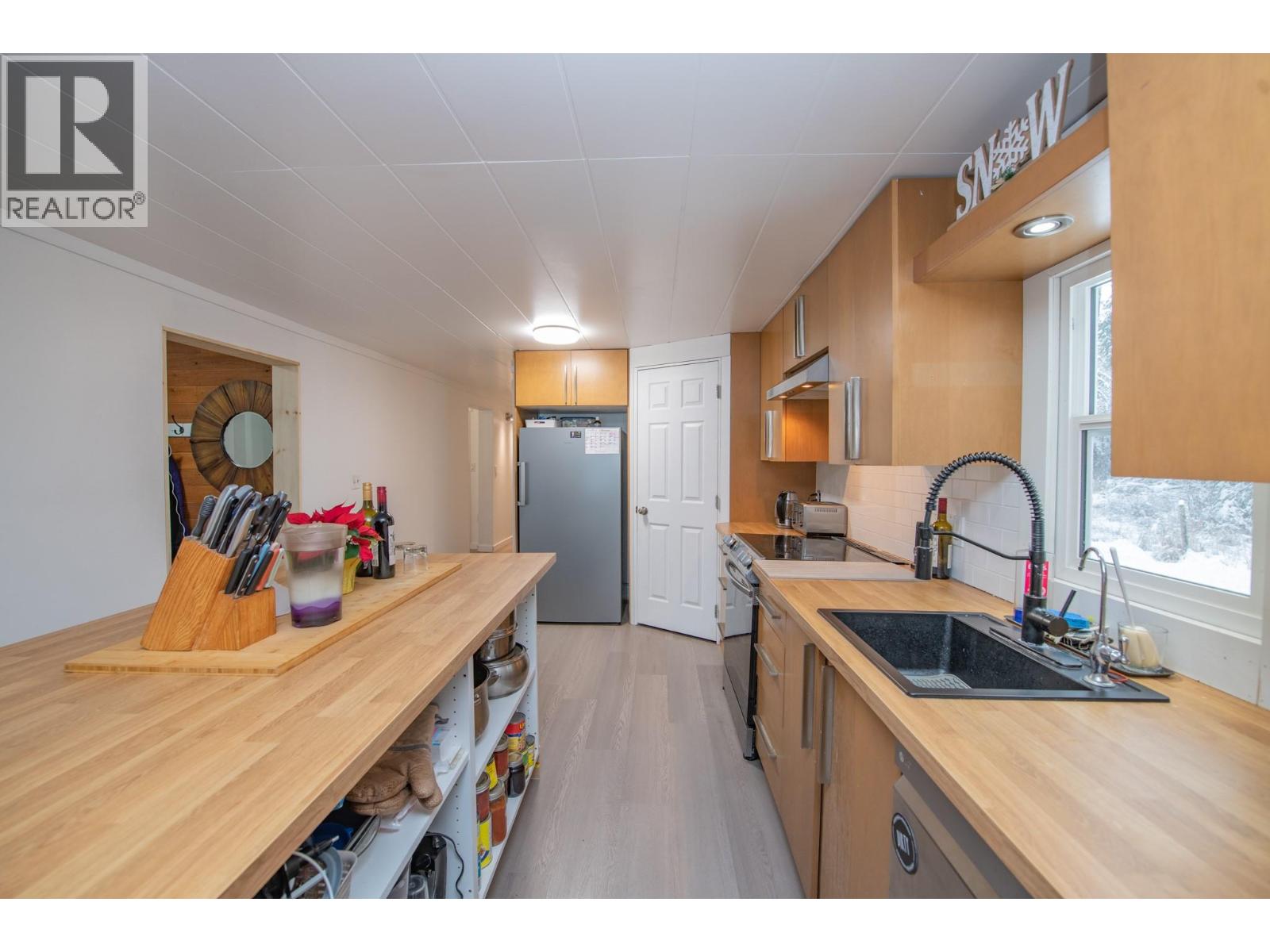 6739 Karjula Road, Falkland