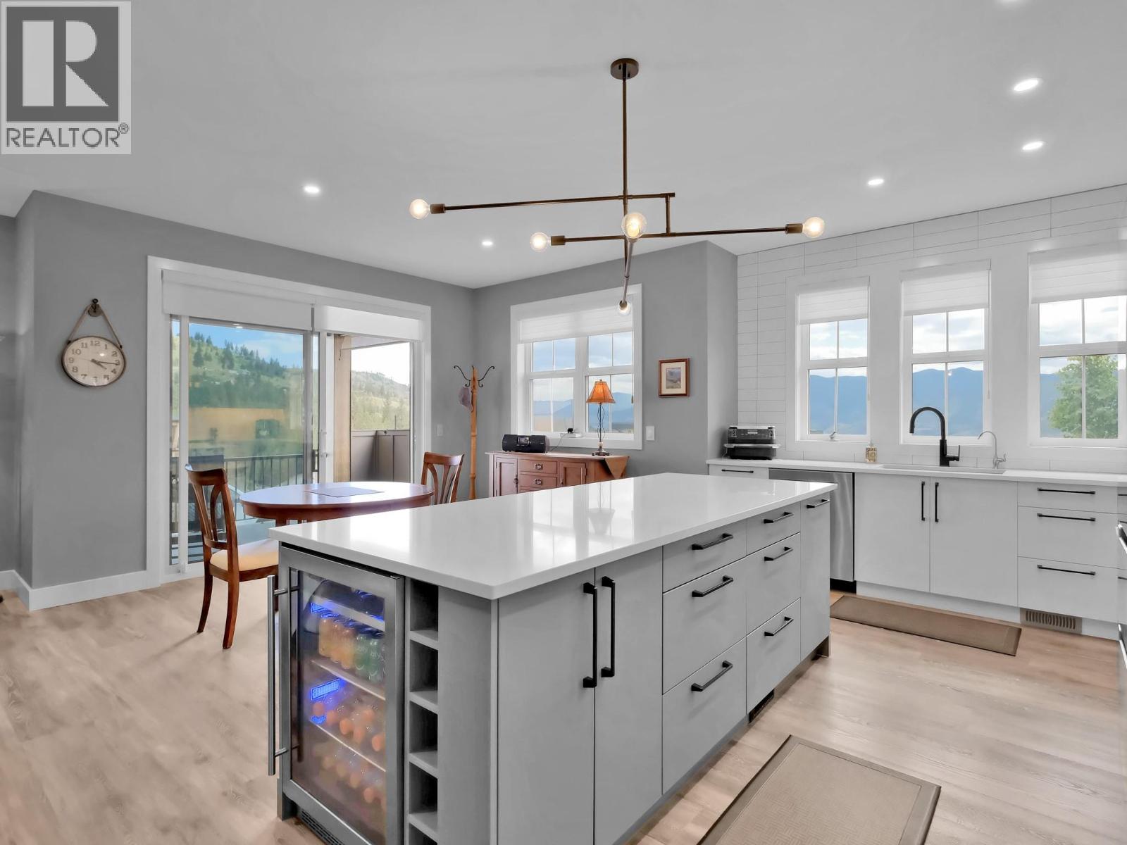 1940 HARRIS Drive - 4