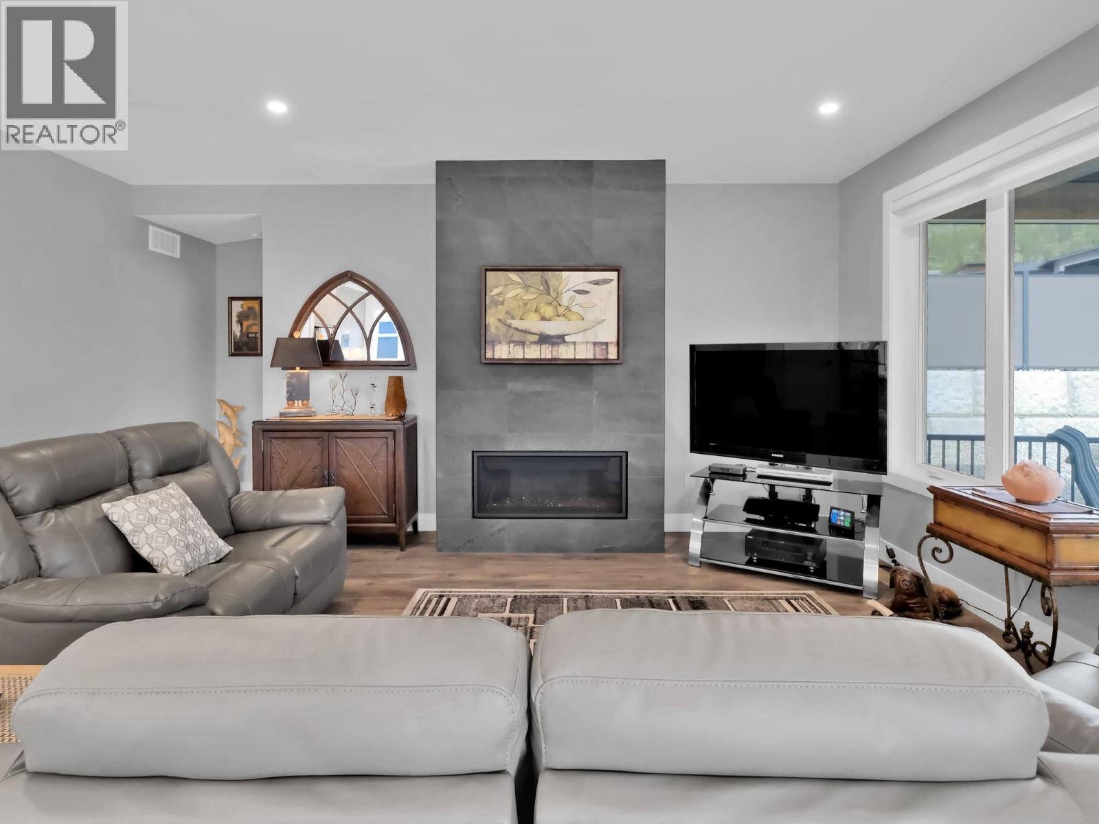 1940 HARRIS Drive - 11