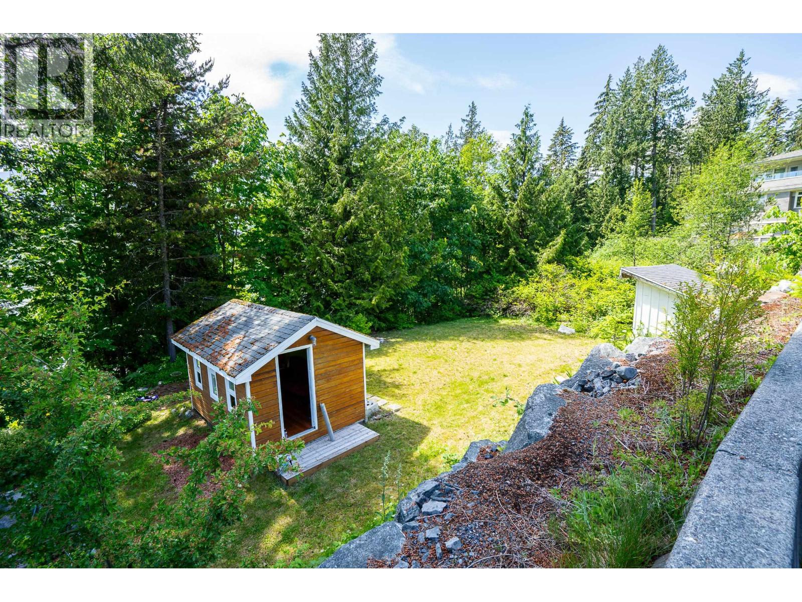 690 SHAUGHNESSY PLACE, Squamish