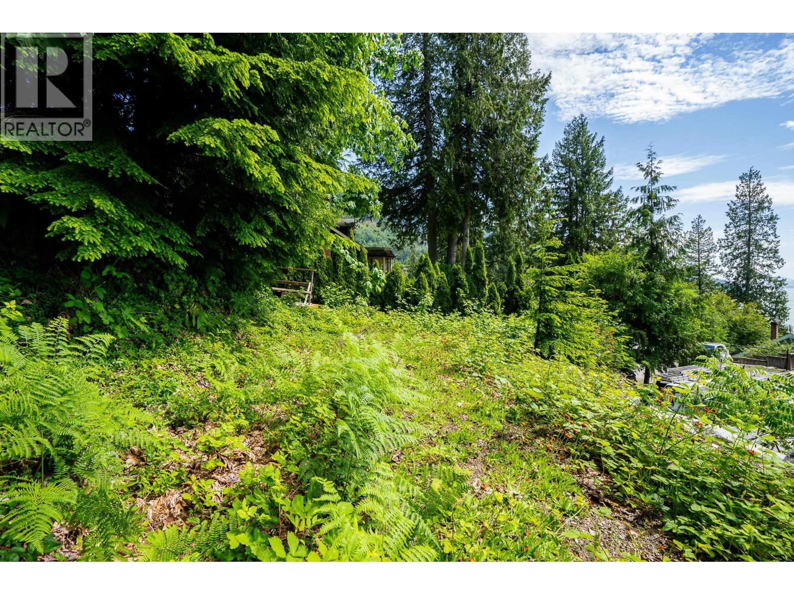 690 SHAUGHNESSY PLACE, Squamish