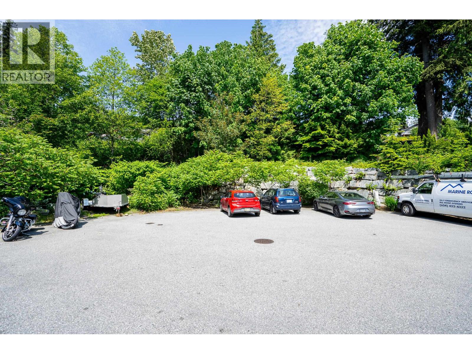 690 SHAUGHNESSY PLACE, Squamish