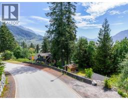 690 Shaughnessy Place, Squamish, BC V8B1J1 Photo 40