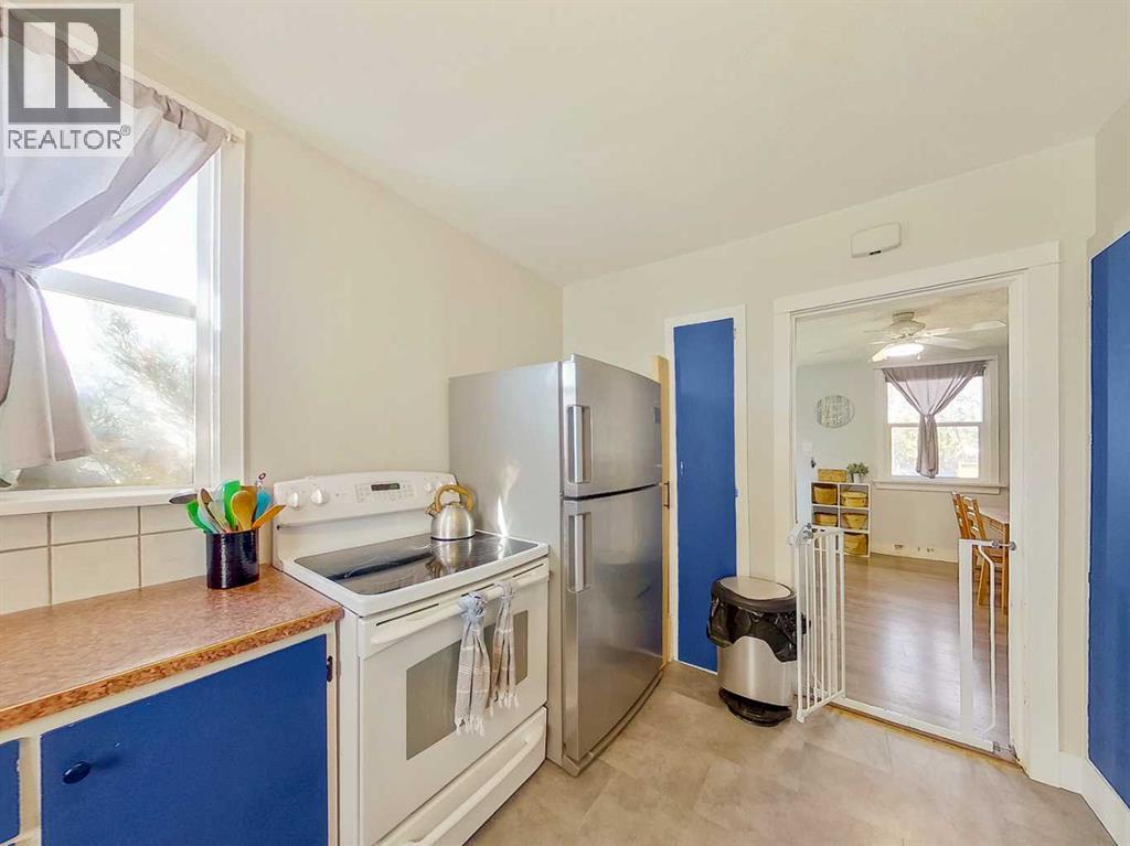 Single Family House Bungalow for Sale in   Street S Victoria Park Lethbridge 