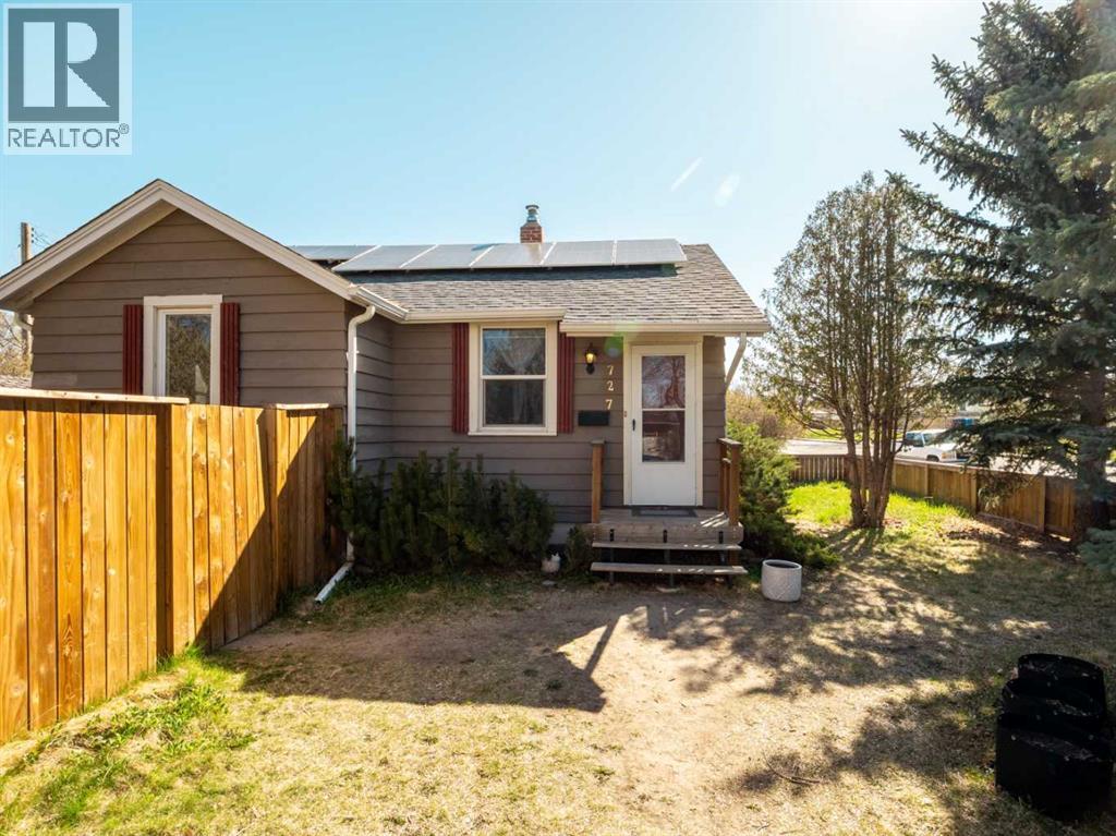 Single Family House Bungalow for Sale in   Street S Victoria Park Lethbridge 
