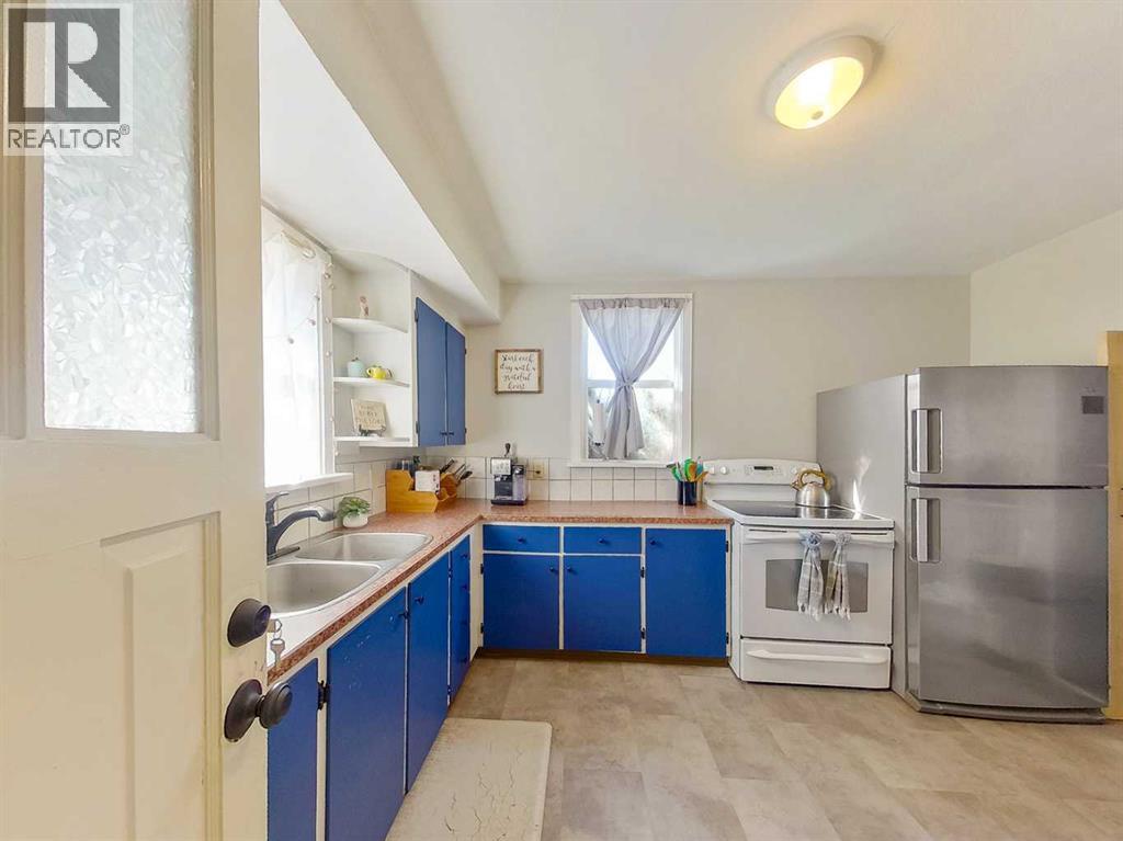 Single Family House Bungalow for Sale in   Street S Victoria Park Lethbridge 