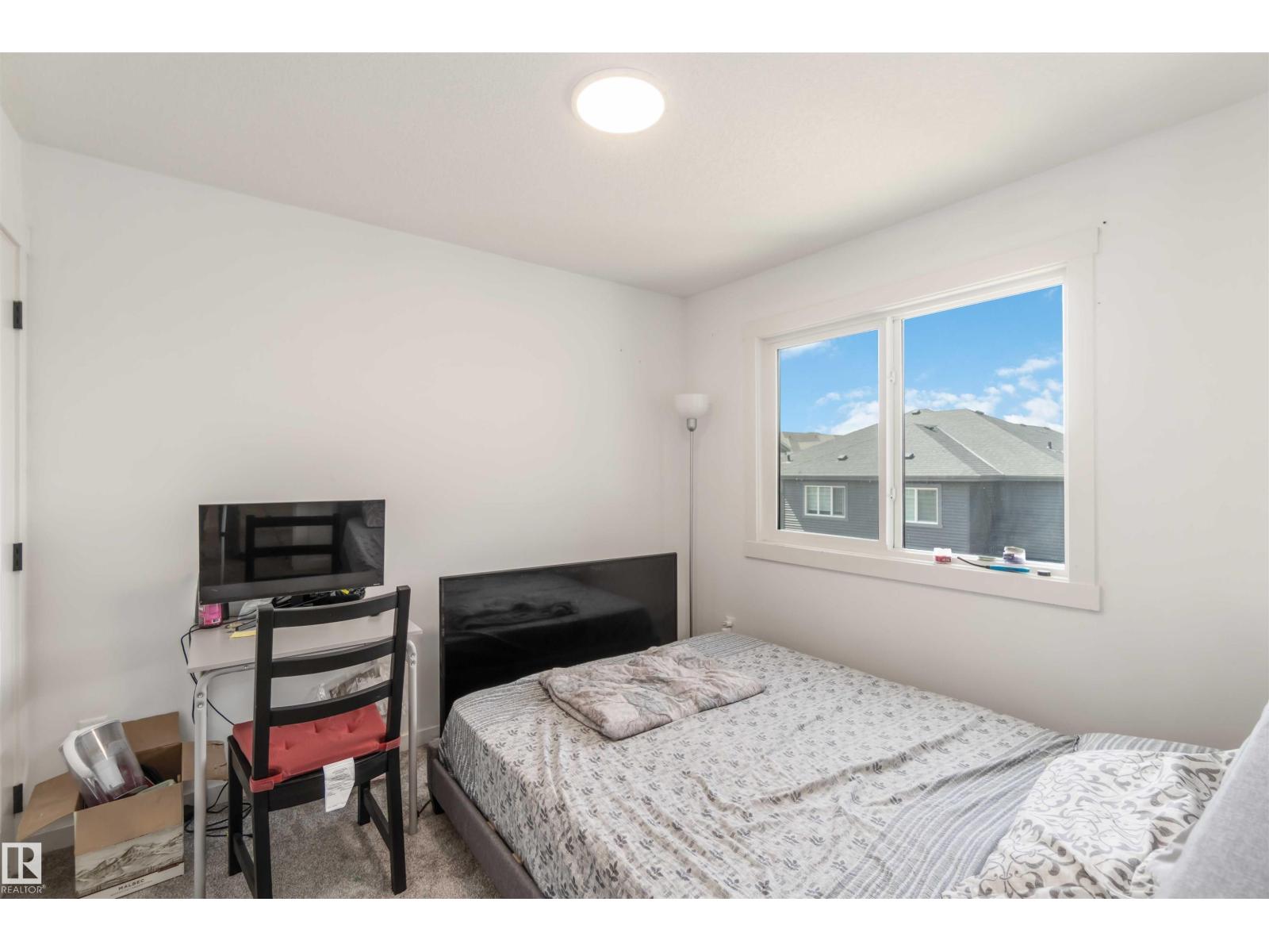 2172 52 St SW, Edmonton