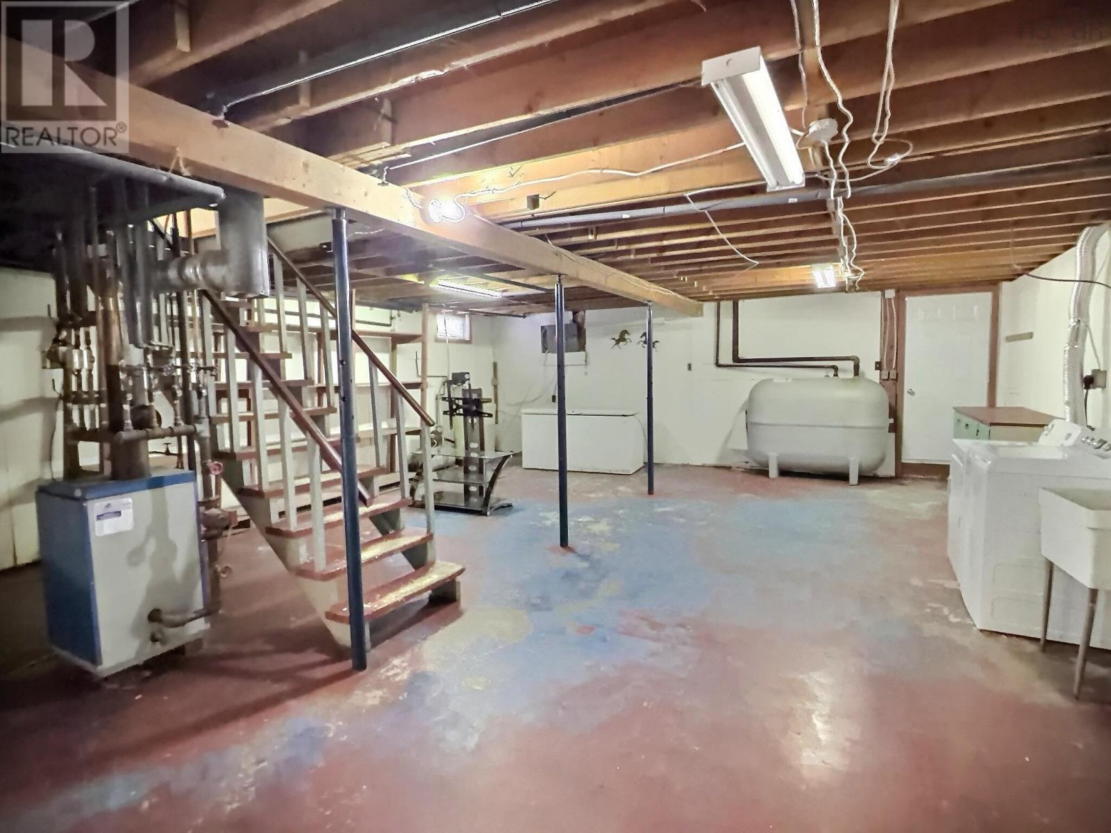 Property 15 of 21 of 11558 NS-224