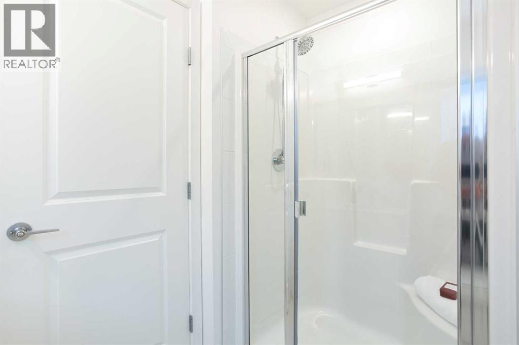 Single Family House for Sale in   Avenue SE Belvedere Calgary 