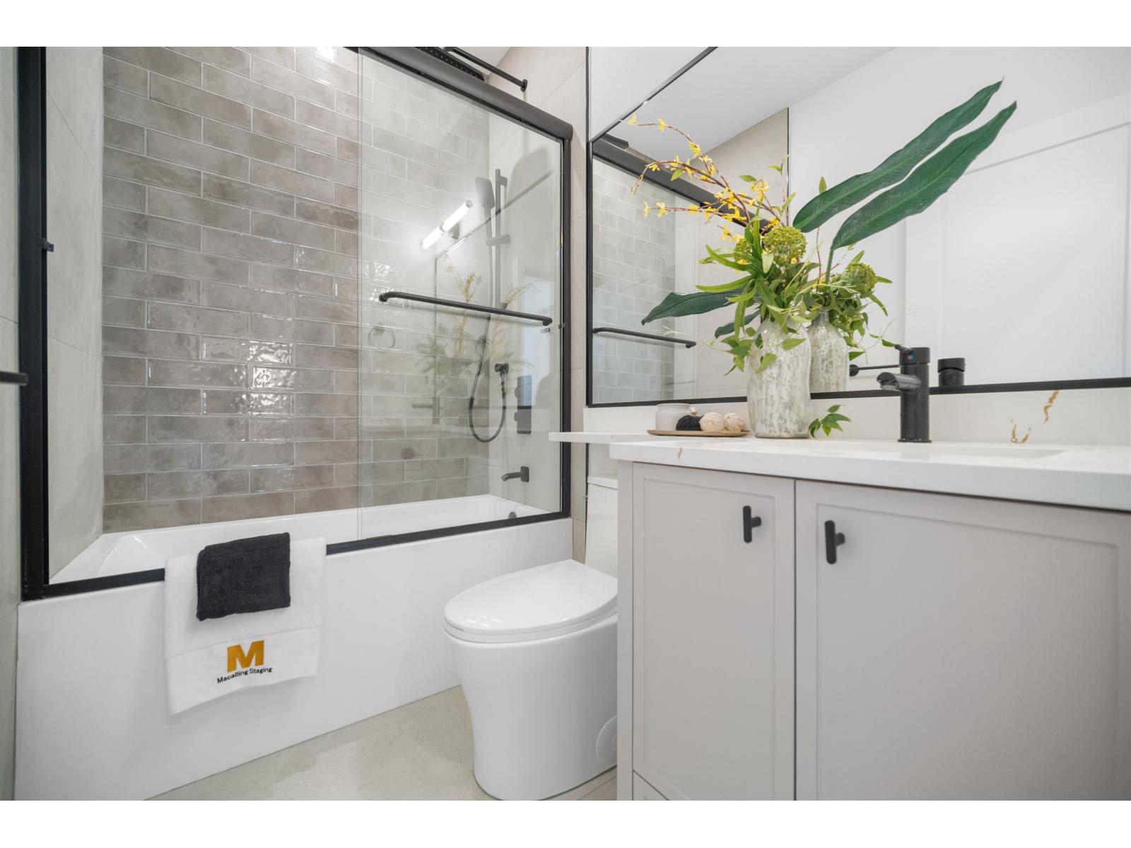 9214 114 Street, Delta