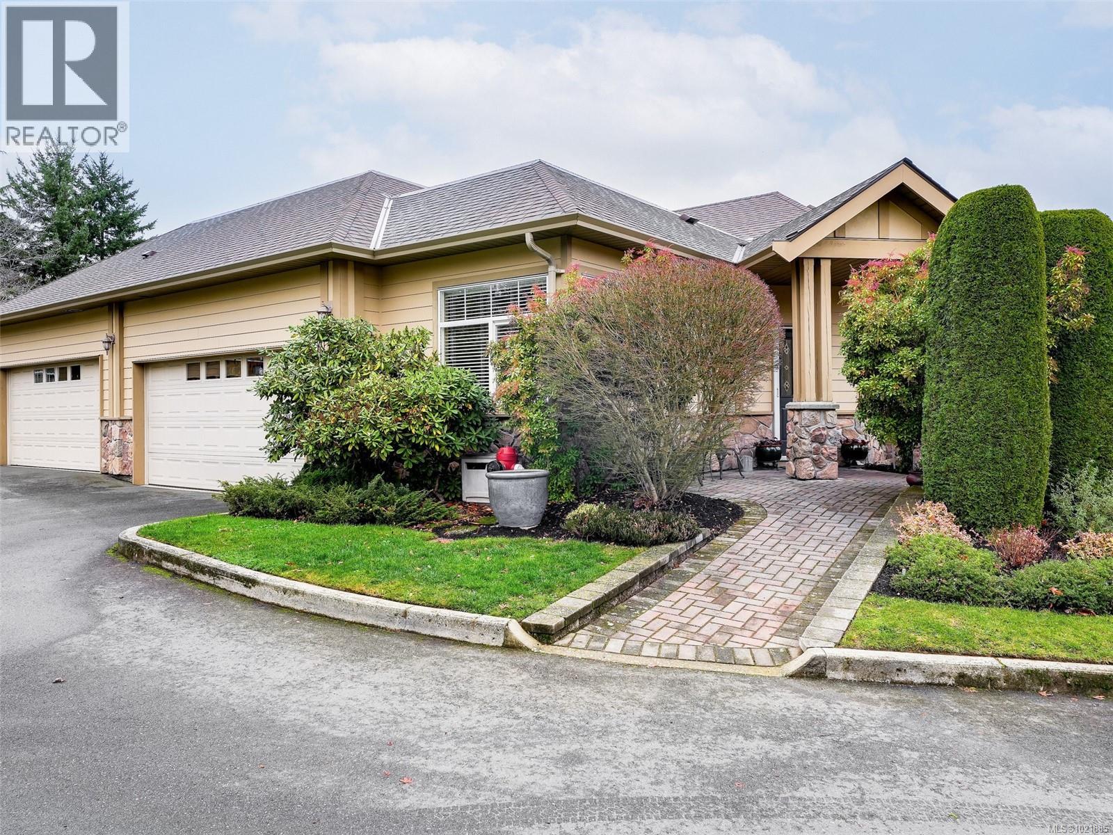 25 1286 Tolmie Ave, Saanich