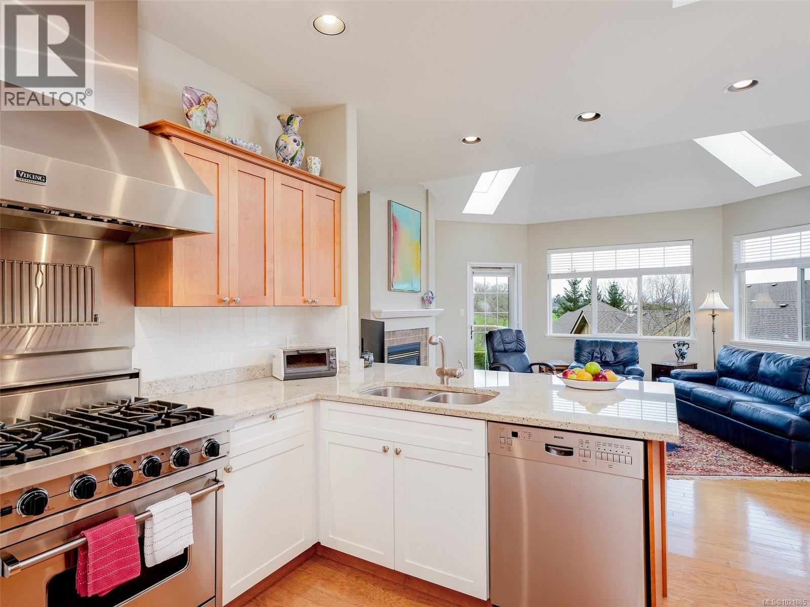 25 1286 Tolmie Avenue, Saanich
