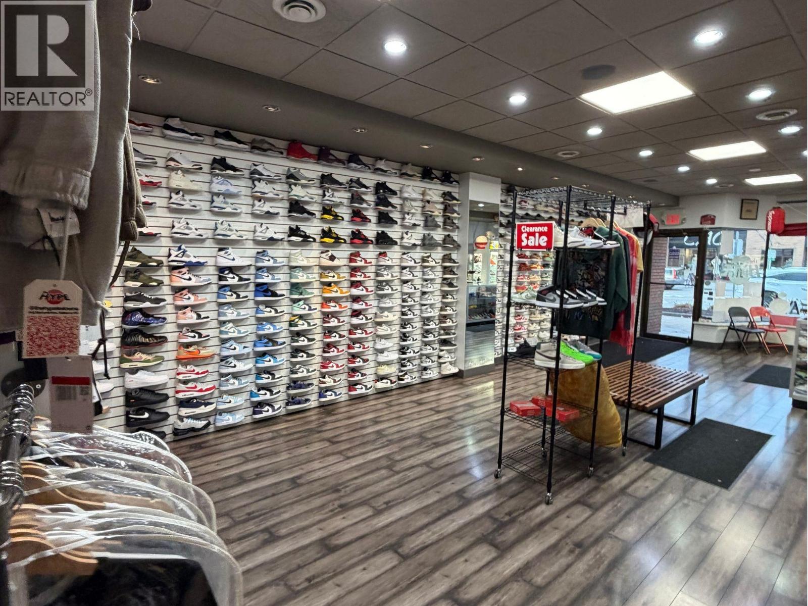  543 Bernard Avenue, Kelowna