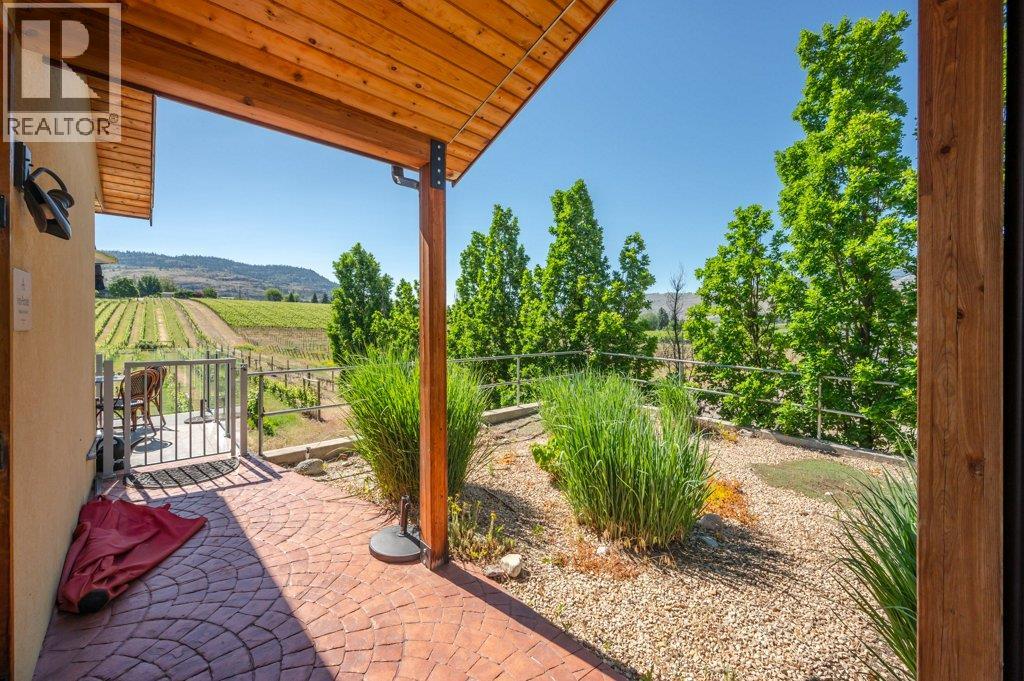  5381 97 Highway, Oliver