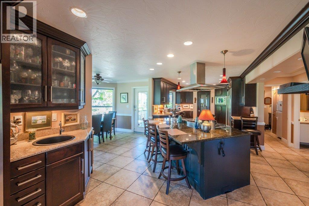  5381 97 Highway, Oliver