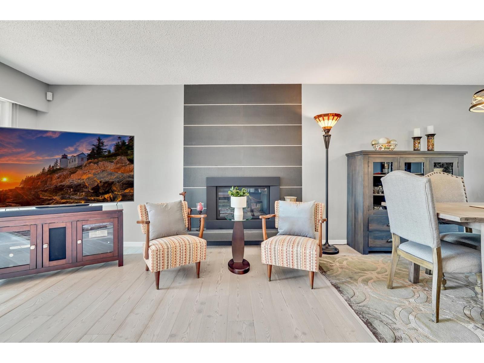 105 15041 PROSPECT AVENUE, White Rock