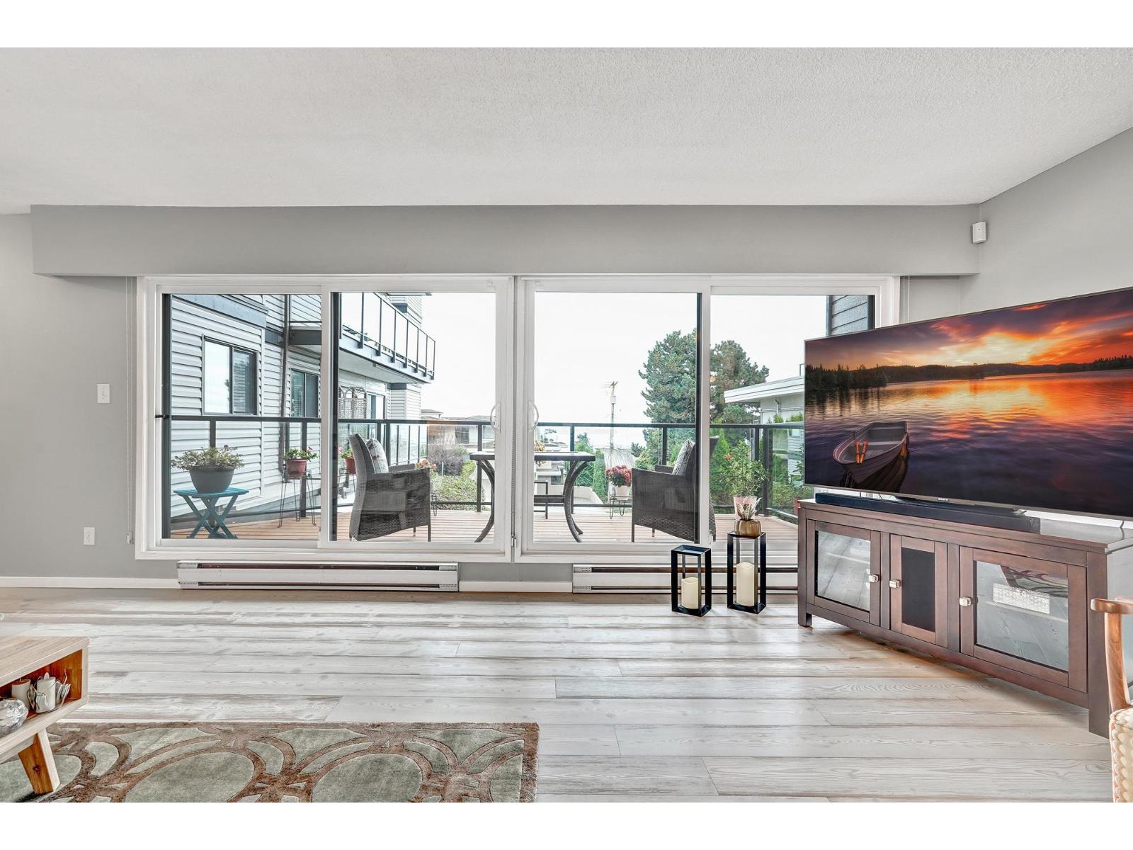 105 15041 PROSPECT AVENUE, White Rock