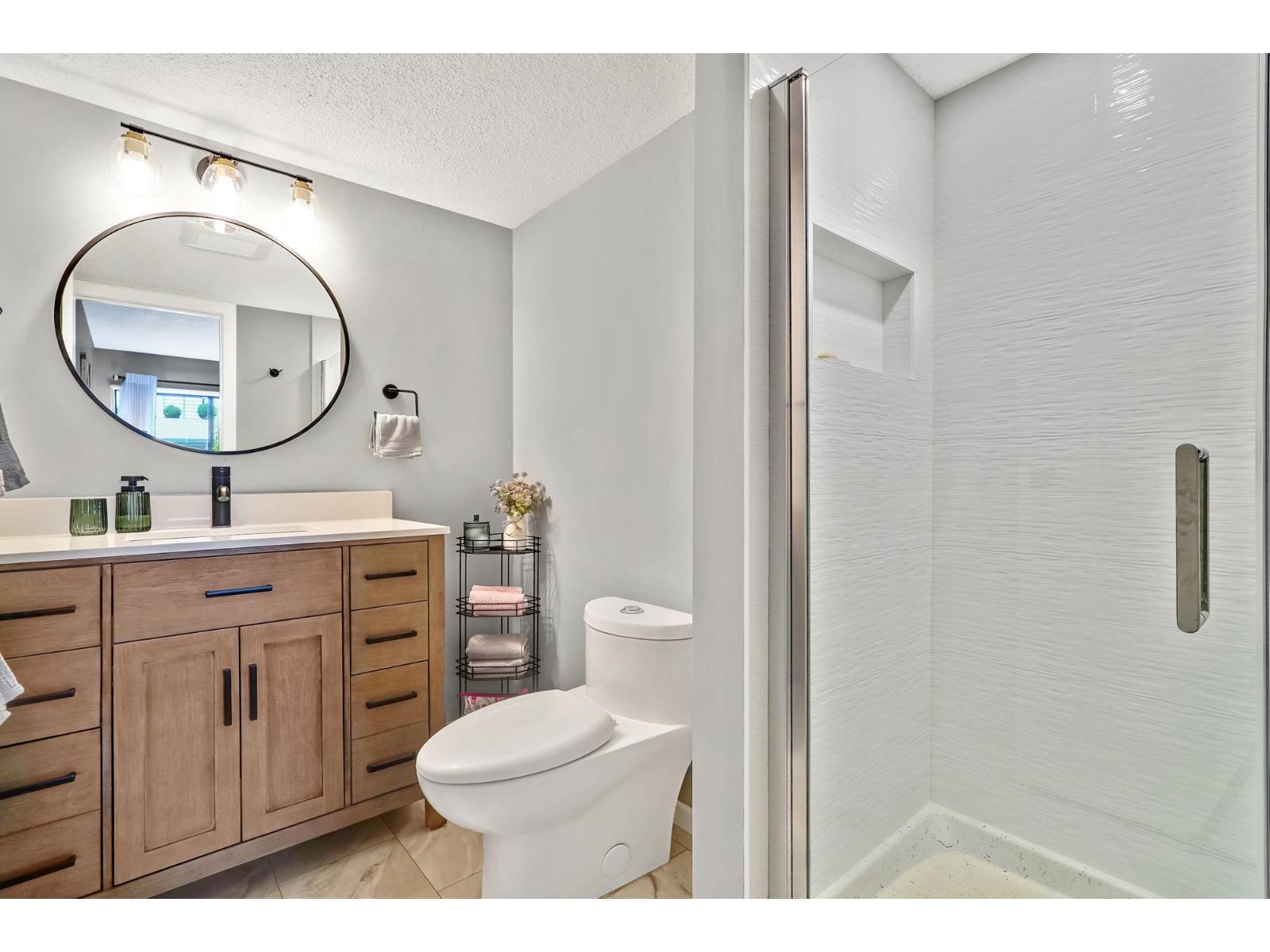 105 15041 PROSPECT AVENUE, White Rock