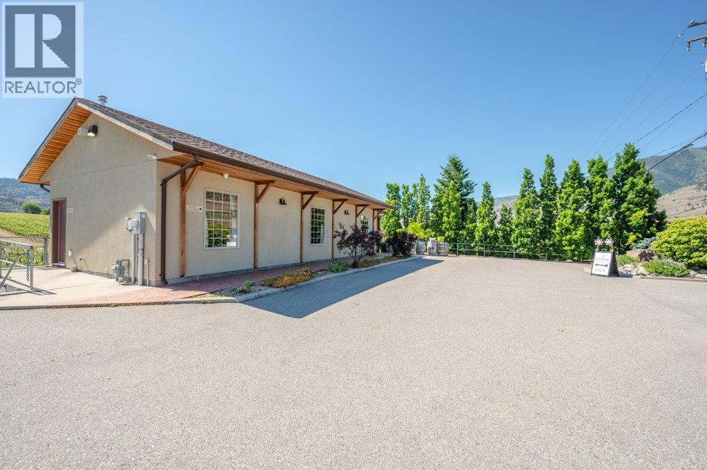  5381 97 Highway, Oliver