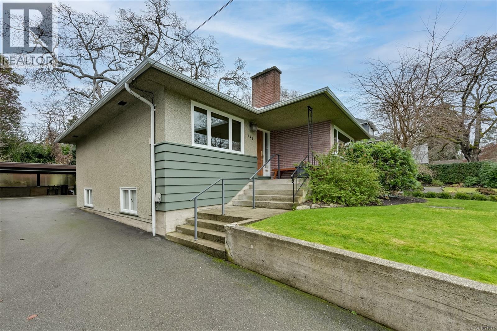 645 Transit Rd, Oak Bay
