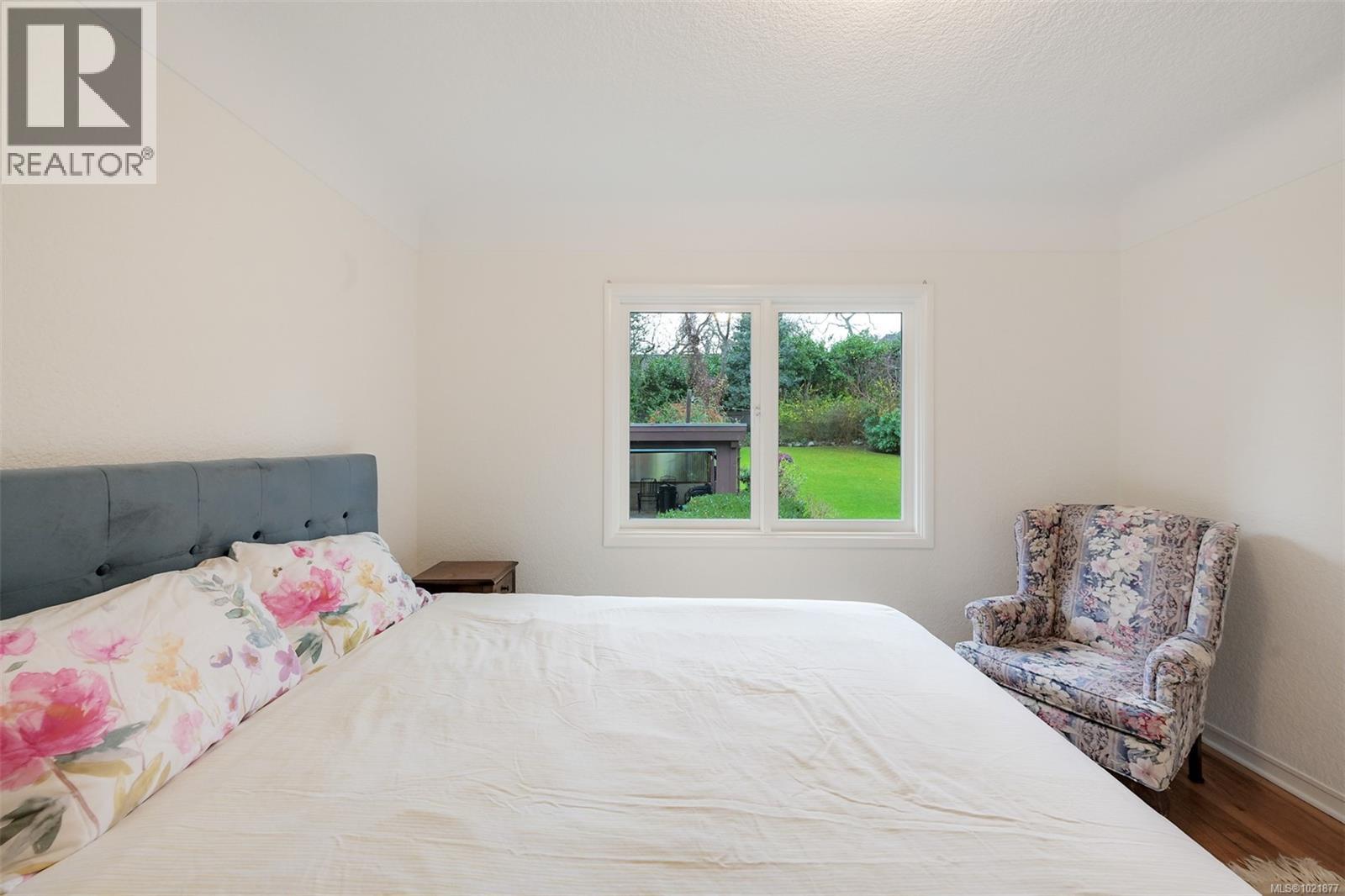 645 Transit Rd, Oak Bay