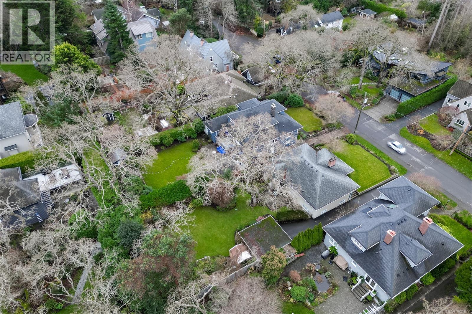 645 Transit Rd, Oak Bay