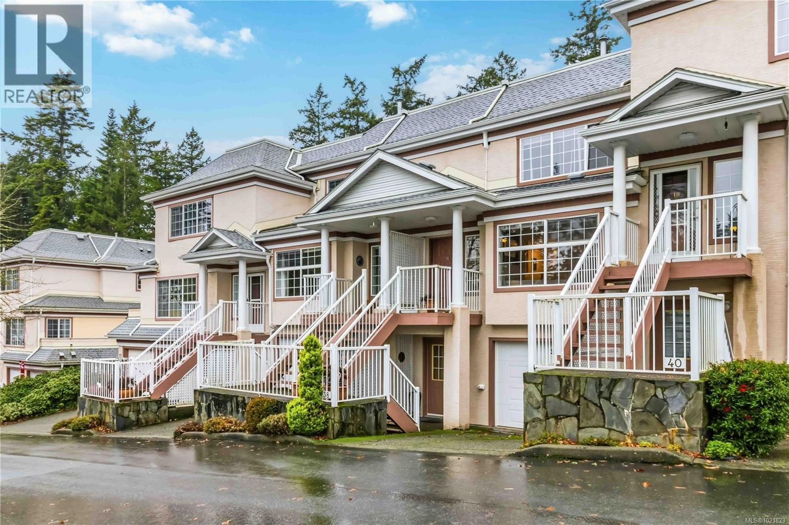 38 14 Erskine Lane, View Royal