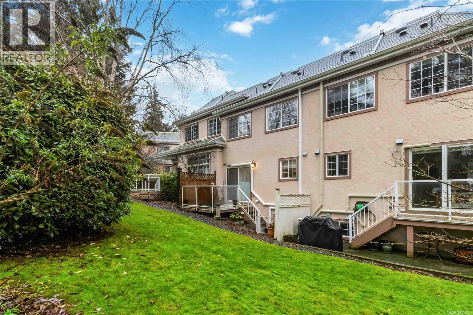 38 14 Erskine Lane, View Royal