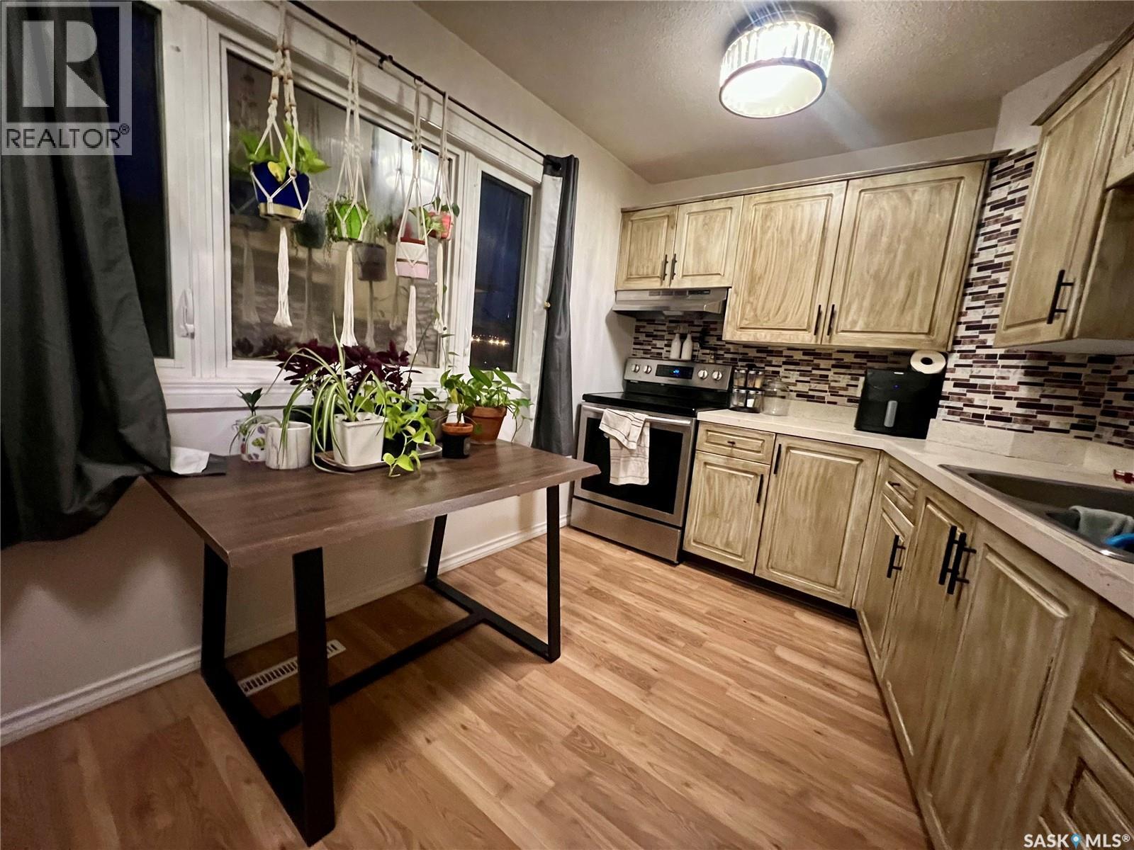 Single Family House for Sale in  TH AVENUE NW Swift Current 