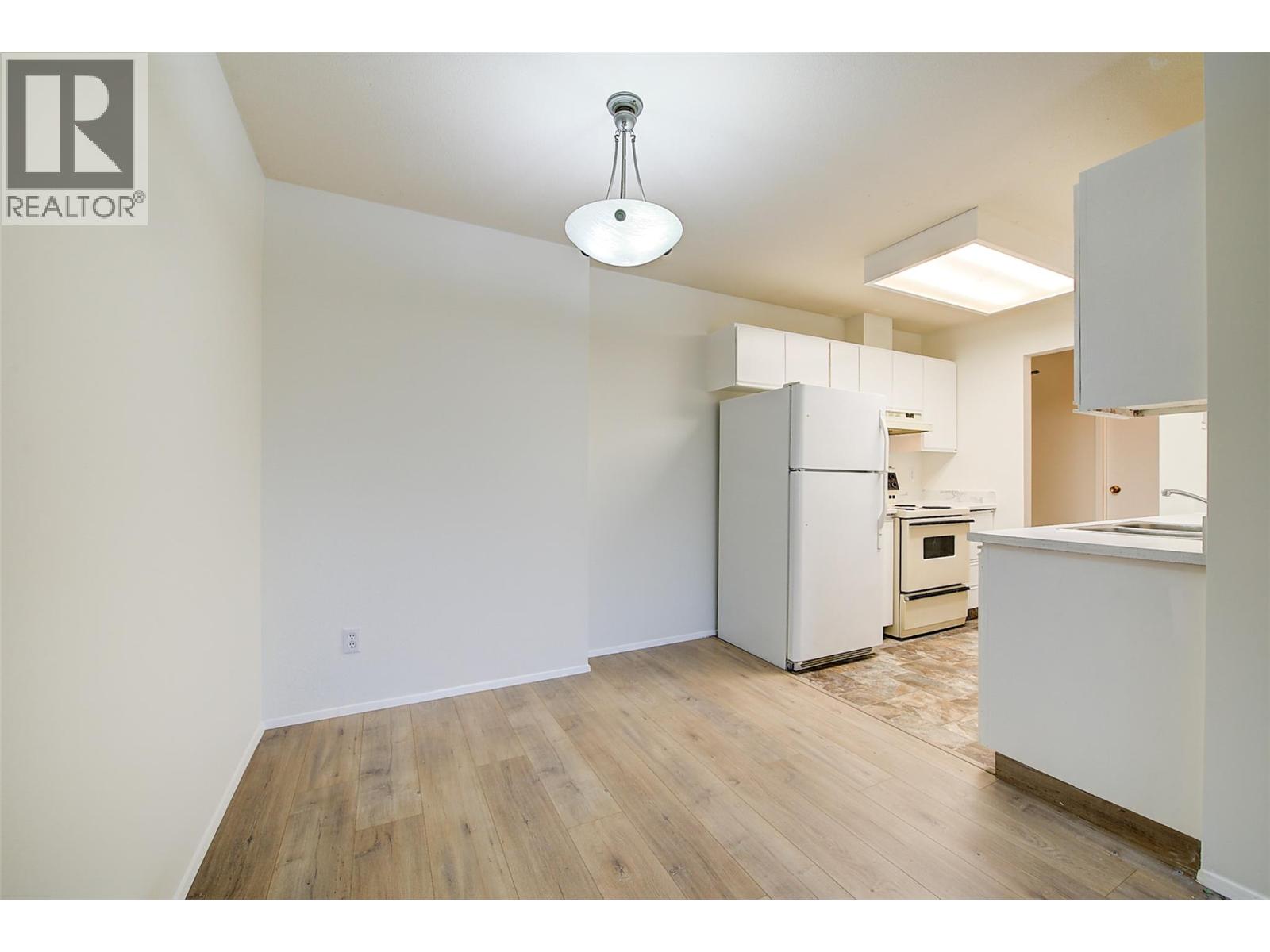 407 3180 De Montreuil Court, Kelowna