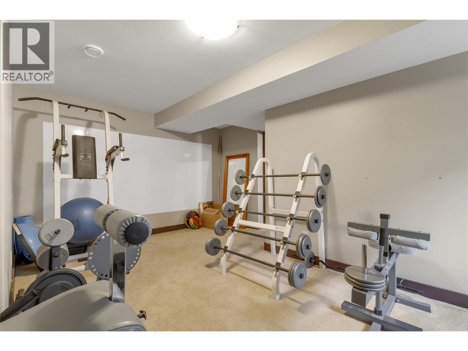  10412 Sherman Drive, Lake Country