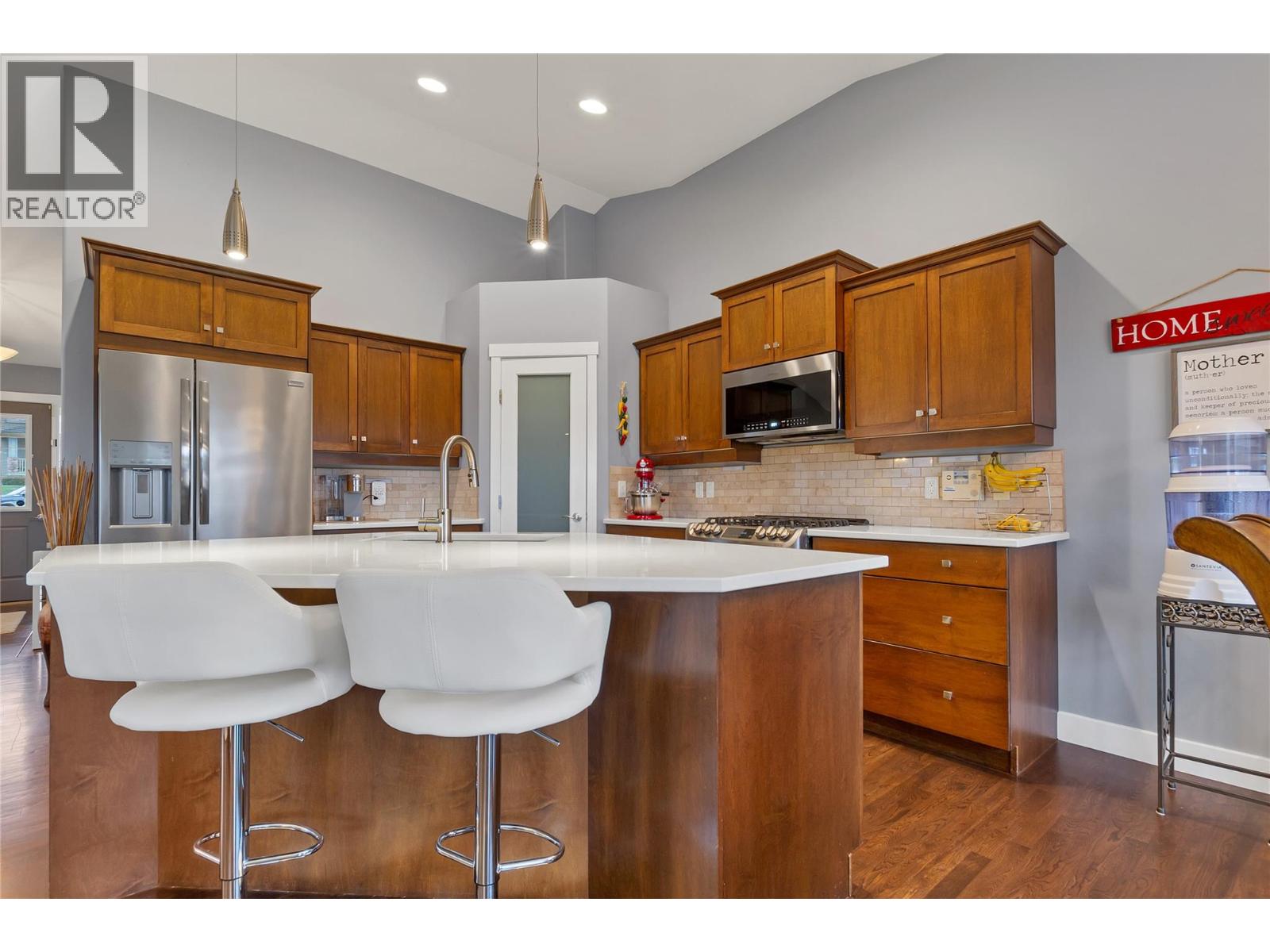  10412 Sherman Drive, Lake Country