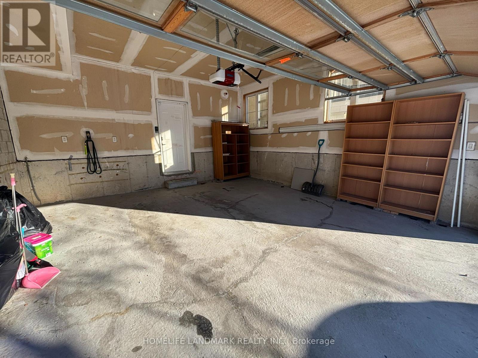 Single Family House for Sale in  GRAND TRUNK AVENUE Vaughan (Patterson) 