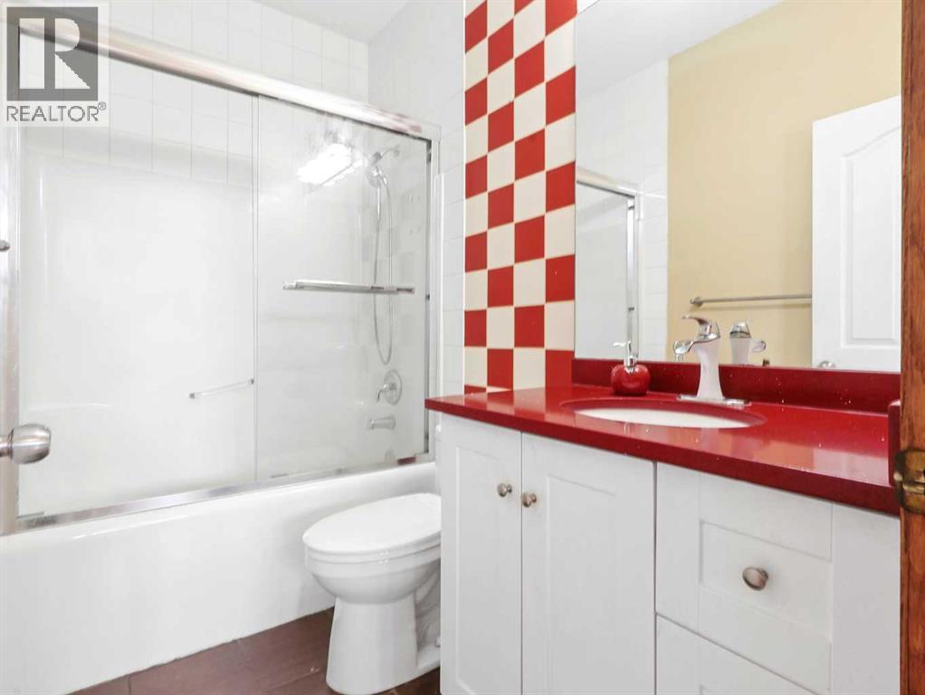 Single Family House Bi-level for Sale in  Saddlecreek Way NE Saddle Ridge Calgary 