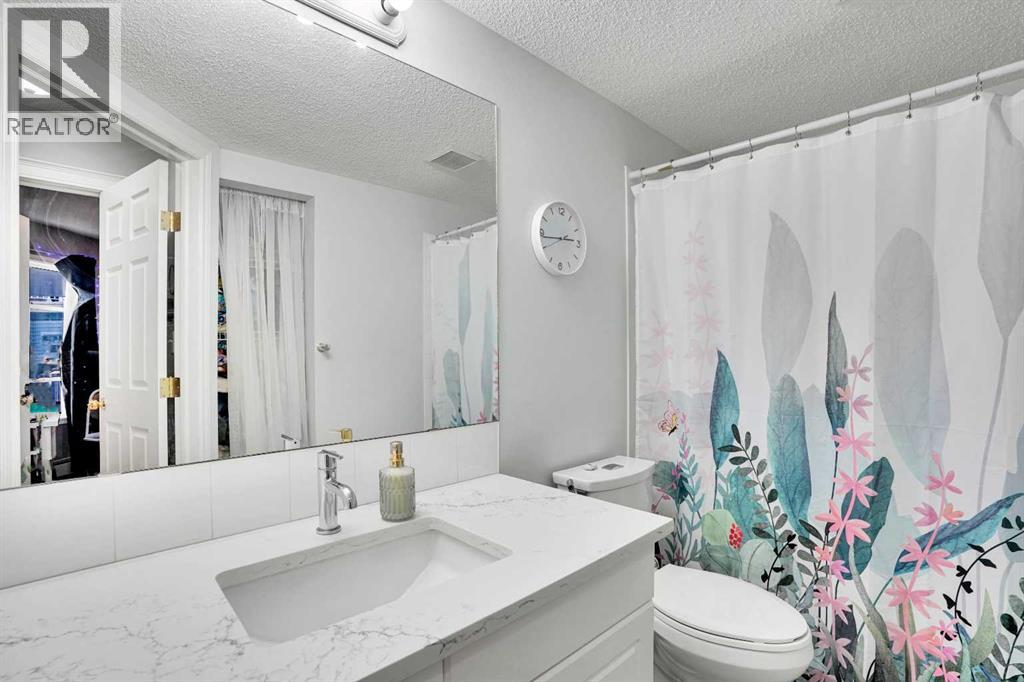 Single Family House for Sale in   Hunterview Drive NW Huntington Hills Calgary 