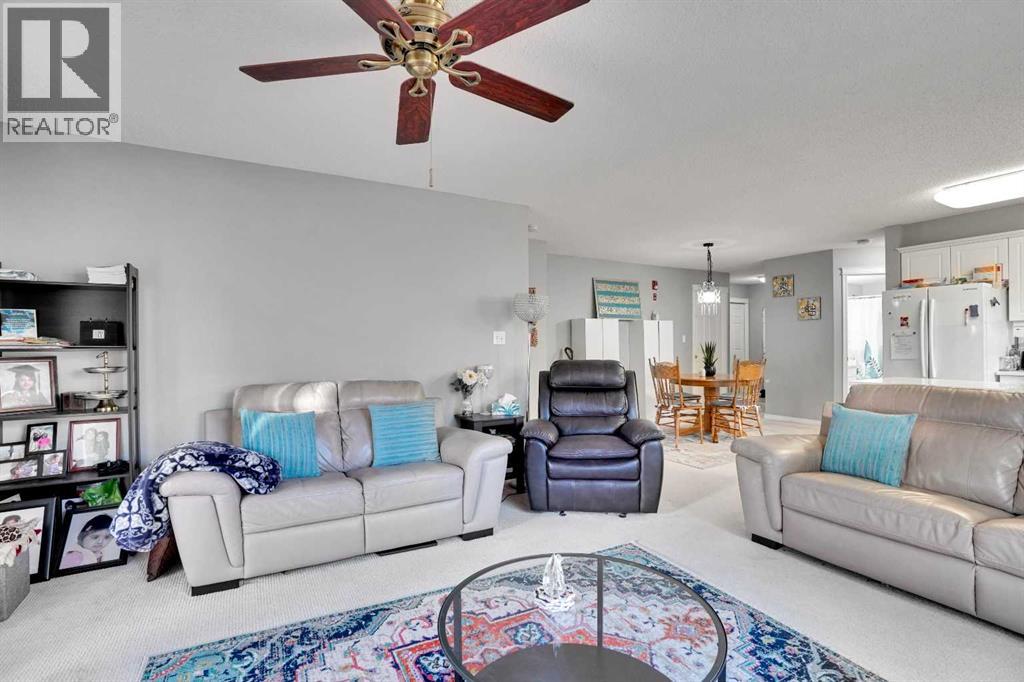 Single Family House for Sale in   Hunterview Drive NW Huntington Hills Calgary 