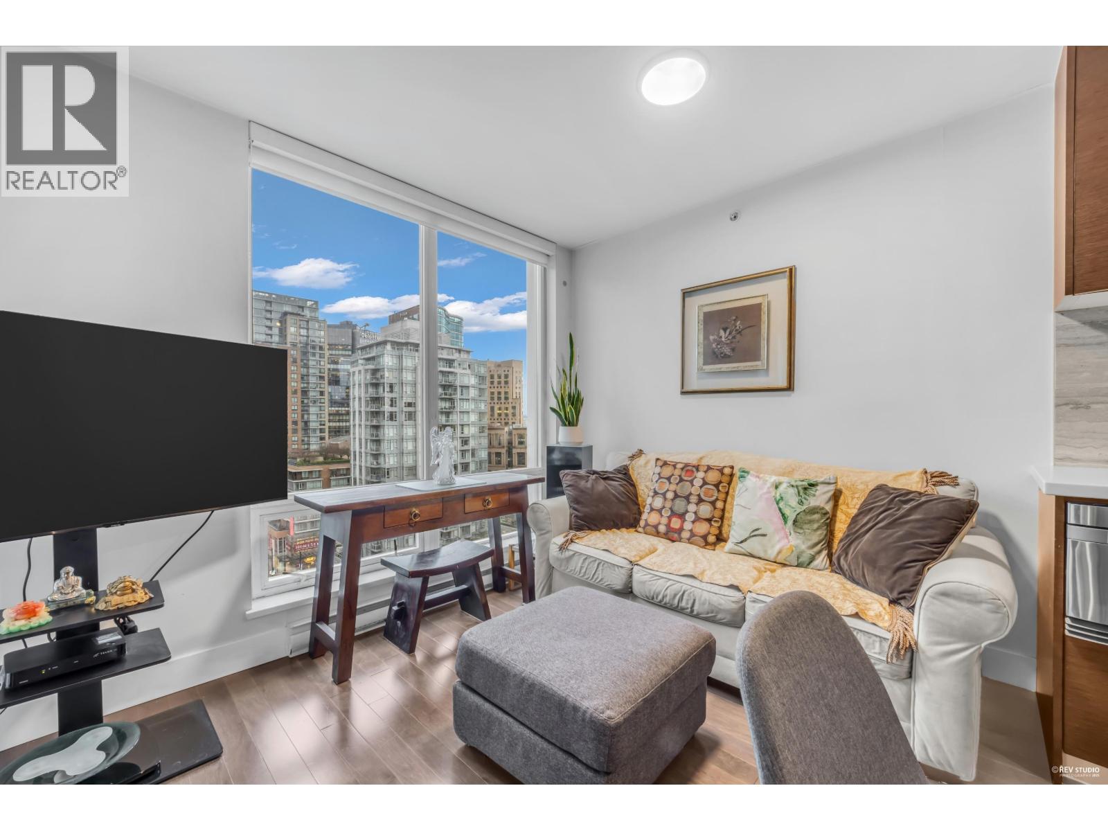 1602 535 SMITHE STREET, Vancouver