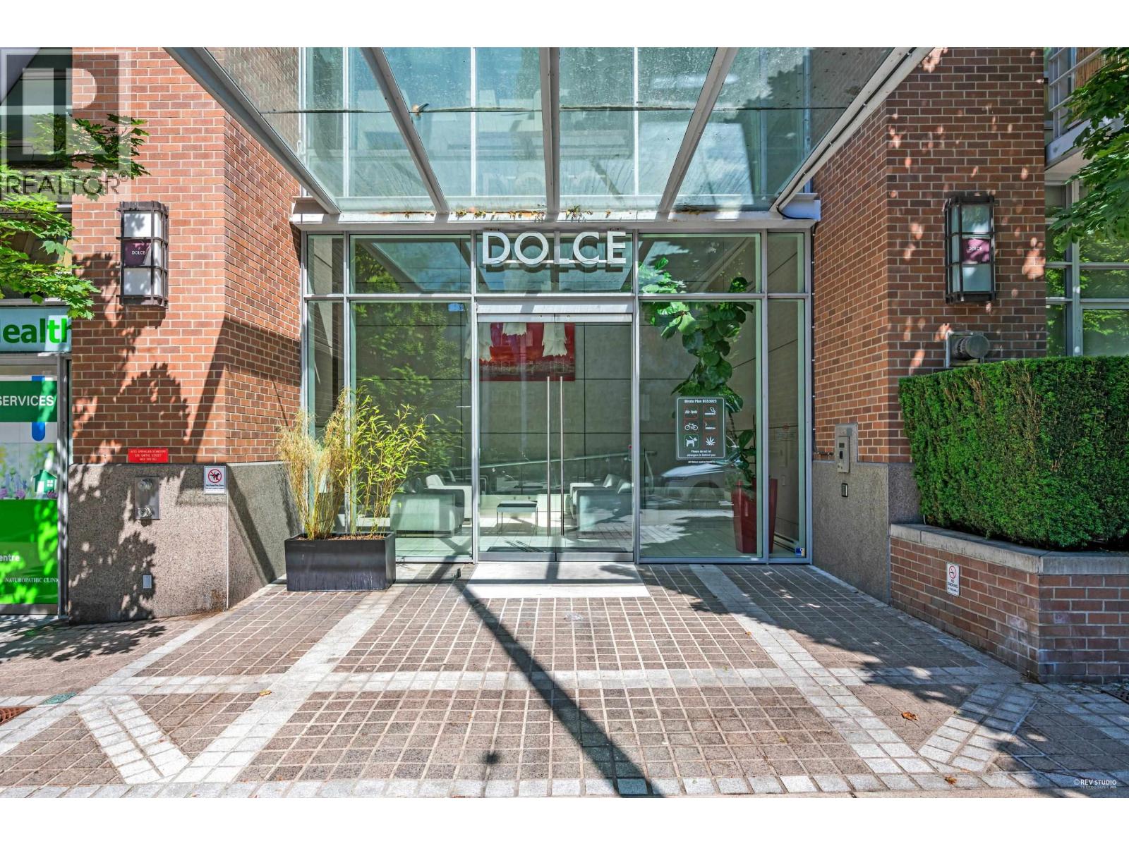 1602 535 SMITHE STREET, Vancouver