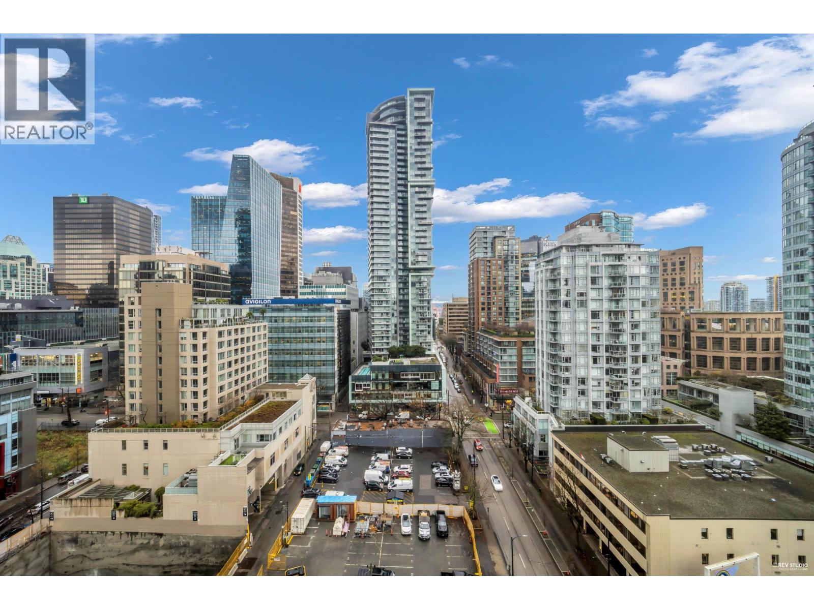 1602 535 SMITHE STREET, Vancouver