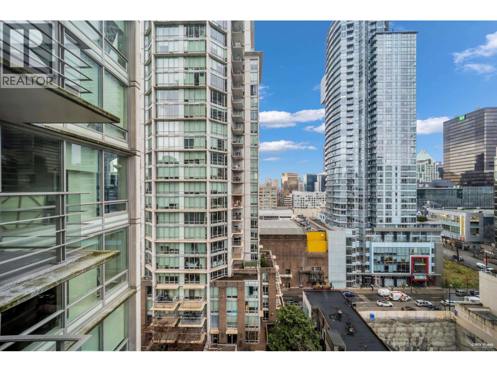 1602 535 SMITHE STREET, Vancouver