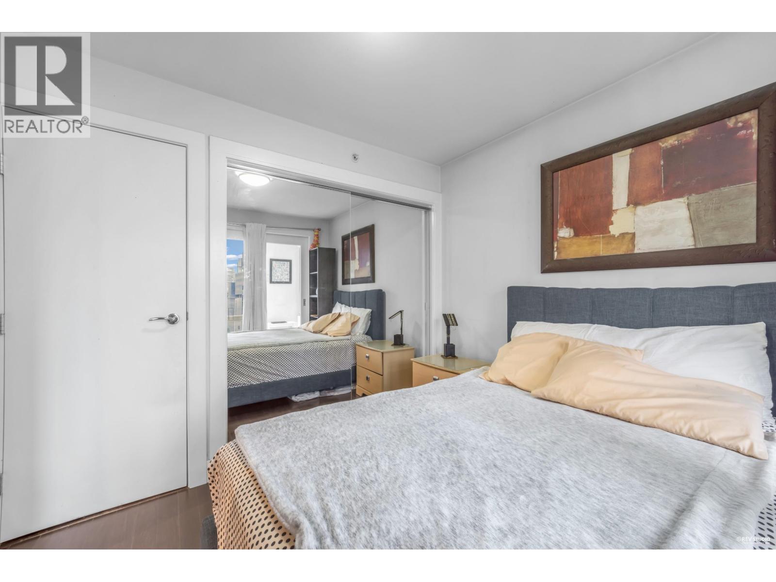 1602 535 SMITHE STREET, Vancouver