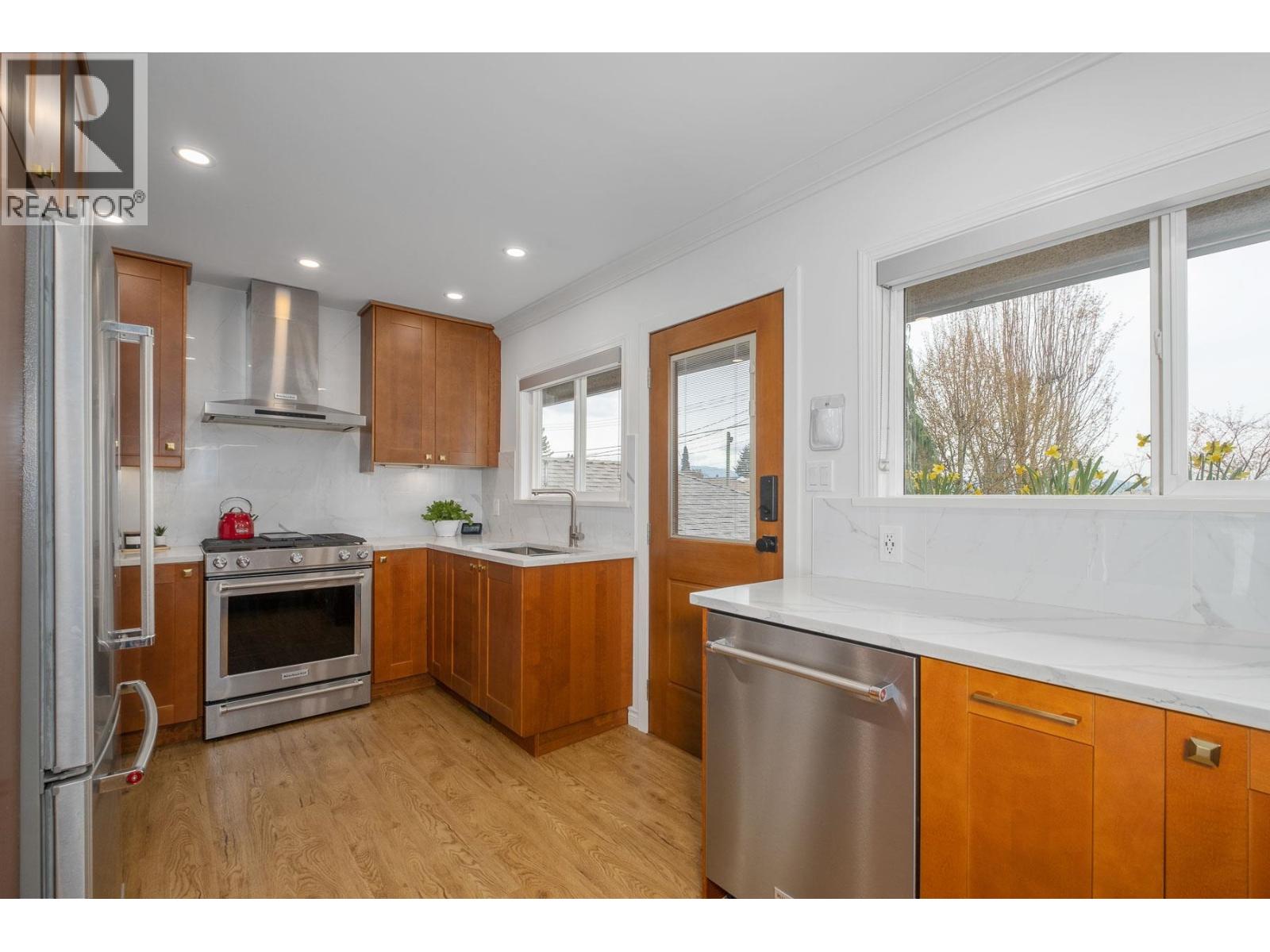 140 HARVEY STREET, New Westminster