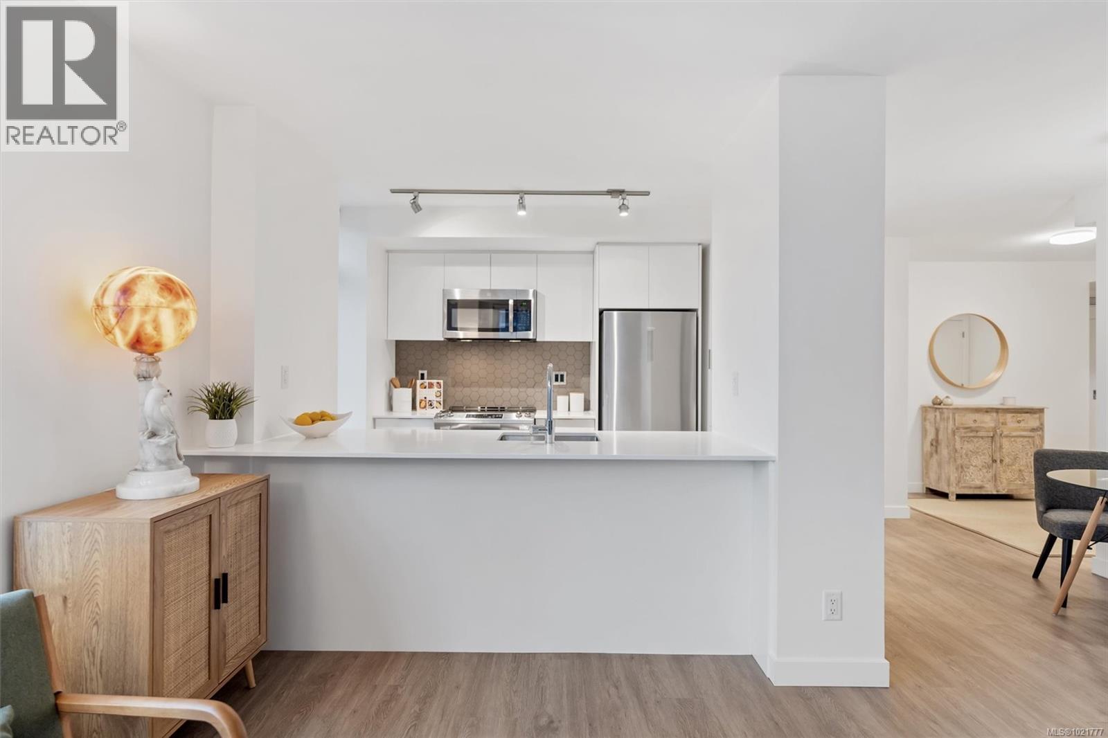 607 845 Johnson St, Victoria