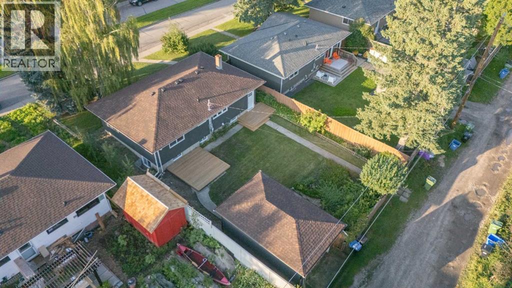 Single Family House Bungalow for Sale in  Hoover Place SW Haysboro Calgary 