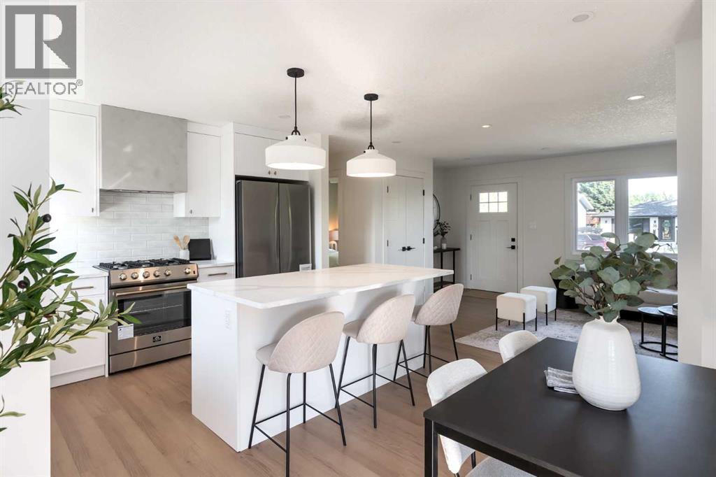 Single Family House Bungalow for Sale in  Hoover Place SW Haysboro Calgary 