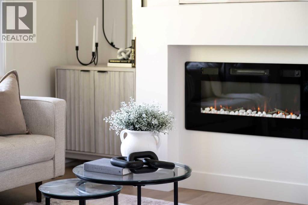 Single Family House Bungalow for Sale in  Hoover Place SW Haysboro Calgary 