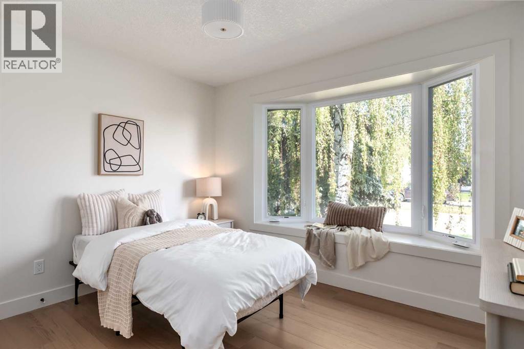 Single Family House Bungalow for Sale in  Hoover Place SW Haysboro Calgary 