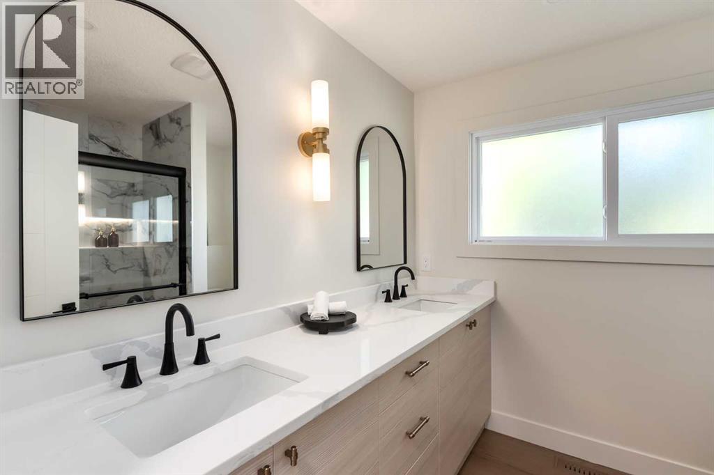 Single Family House Bungalow for Sale in  Hoover Place SW Haysboro Calgary 